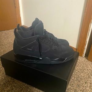 Jordan 4 Black Cats
